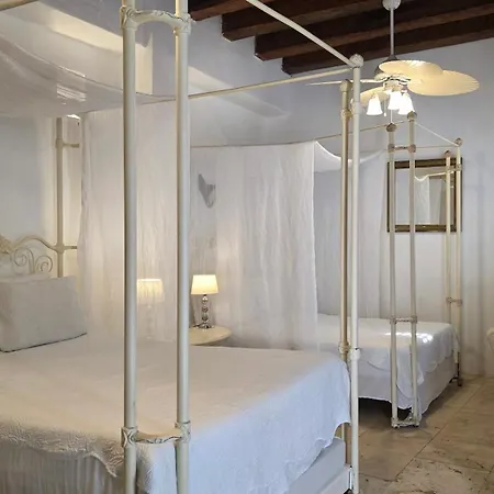 Hotel Casa La Tablada 3*