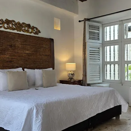 Casa La Tablada 3*