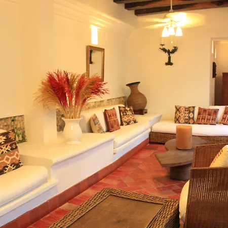 Casa La Tablada 3*