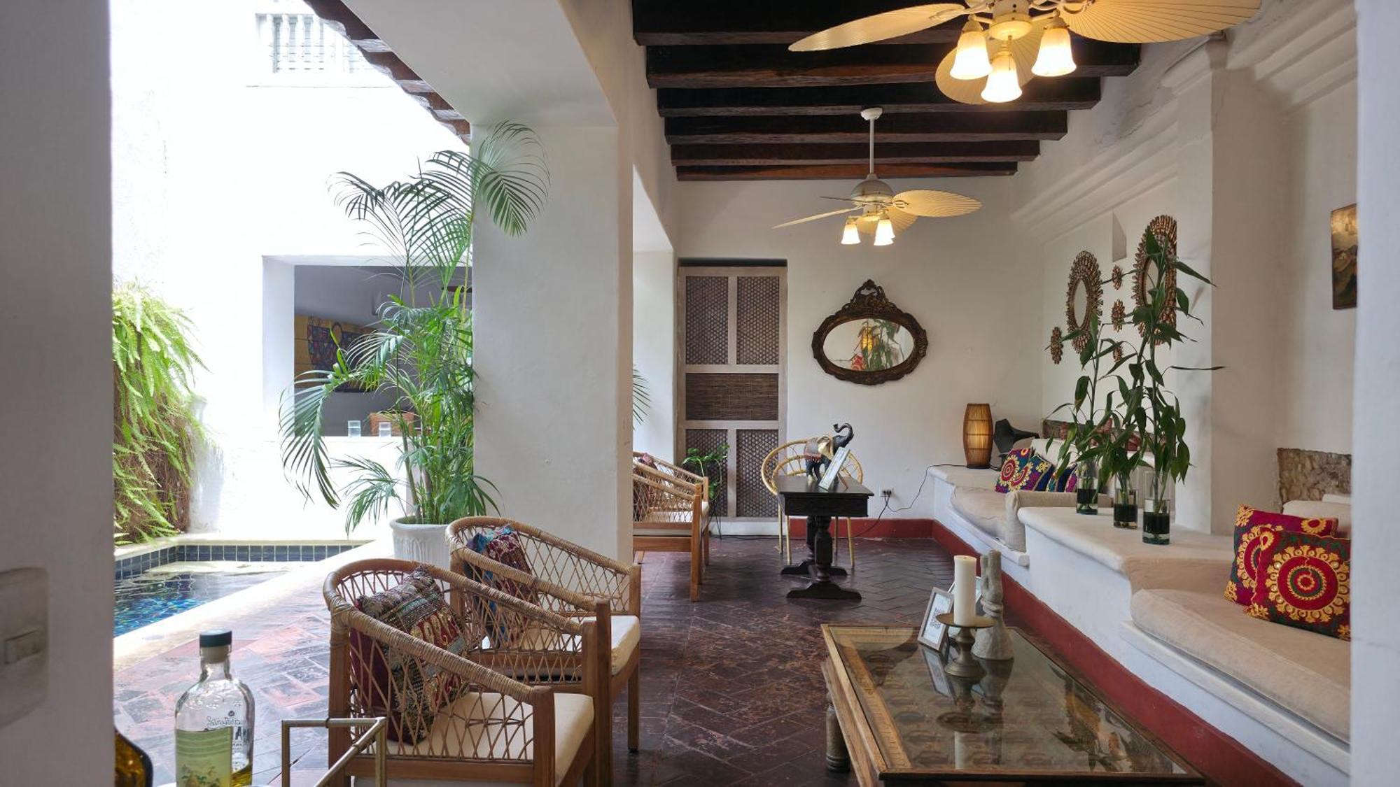 Hotel Casa La Tablada 3*